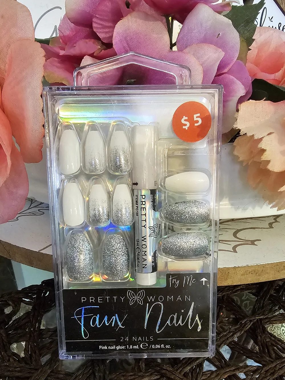 VOGUE L.A. COLORS 3D Gems Trinket Nail Tips